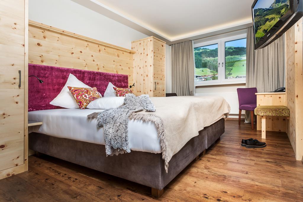 Hotel Talblick Saalbach-Hinterglemm Quarto foto